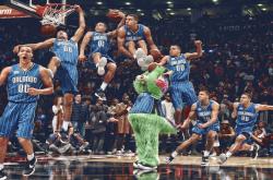 开云体育入口-一帽定乾坤！班凯罗关键封盖锁胜局，湖人NBA杯淘汰赛惊险过关雄鹿