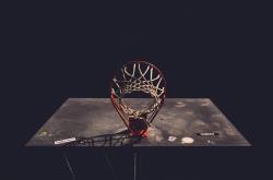 开云下载-2026世界杯F组德墨对决，奥斯梅恩一锤定音，战车碾过荆棘